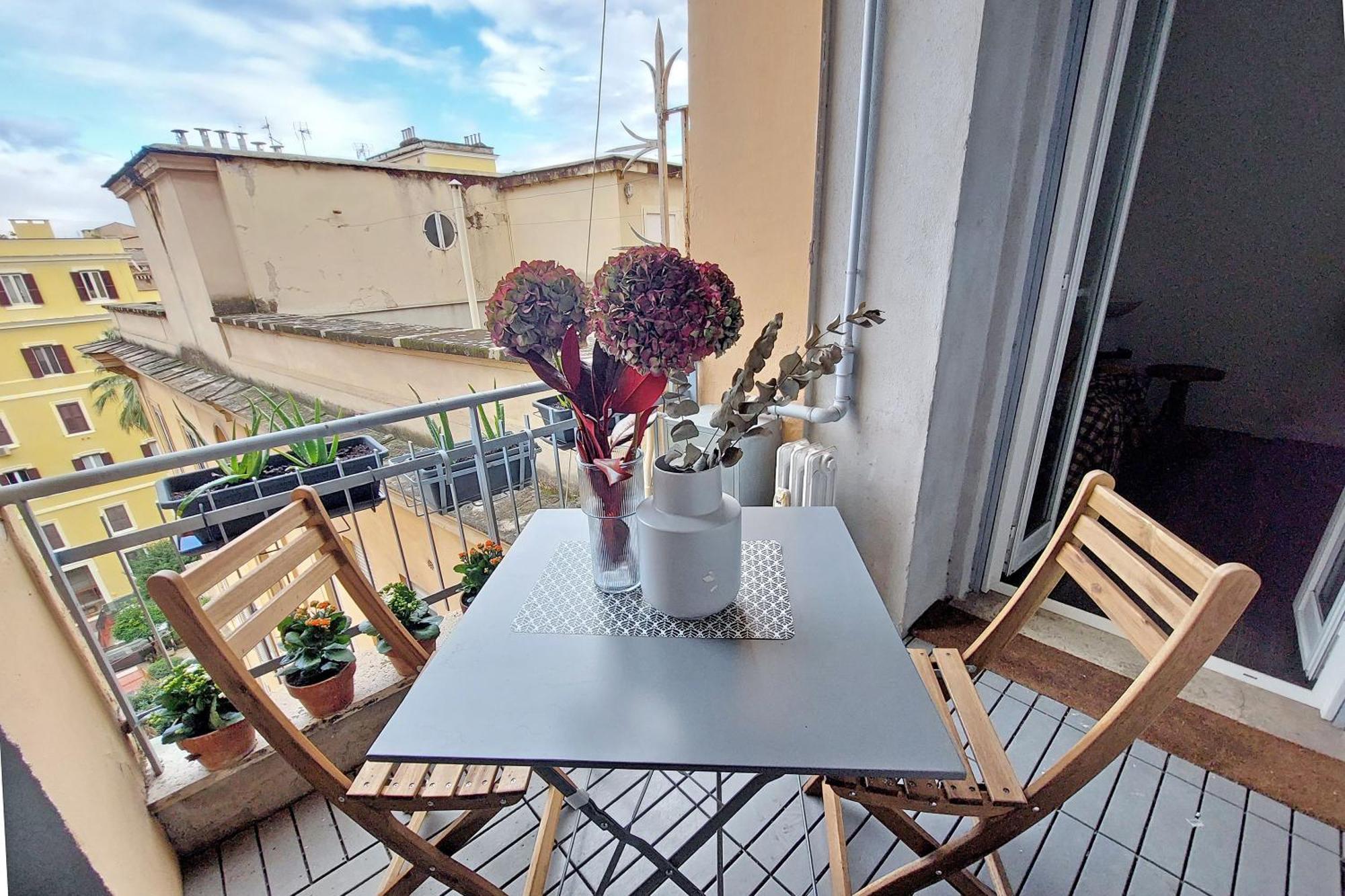 St Peter Giant Apartment Rom
